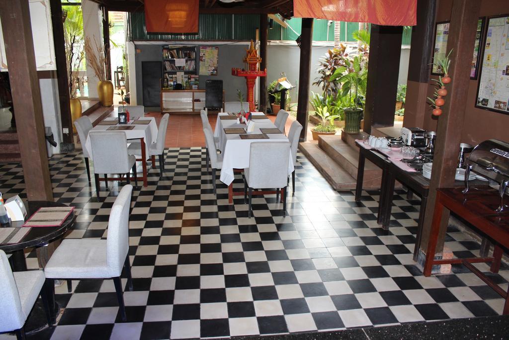 Night Siem Reap