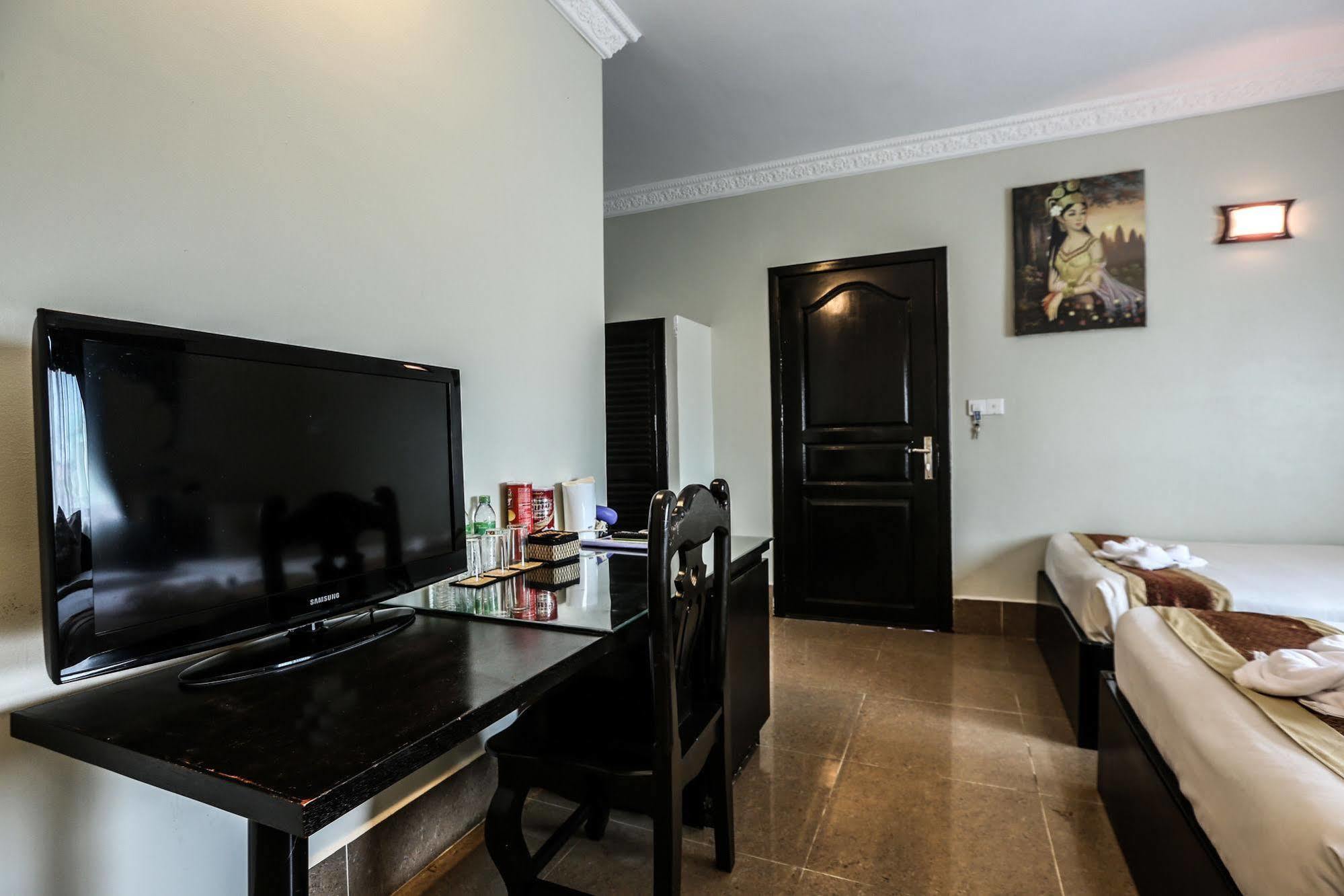 Night Hotel 3*